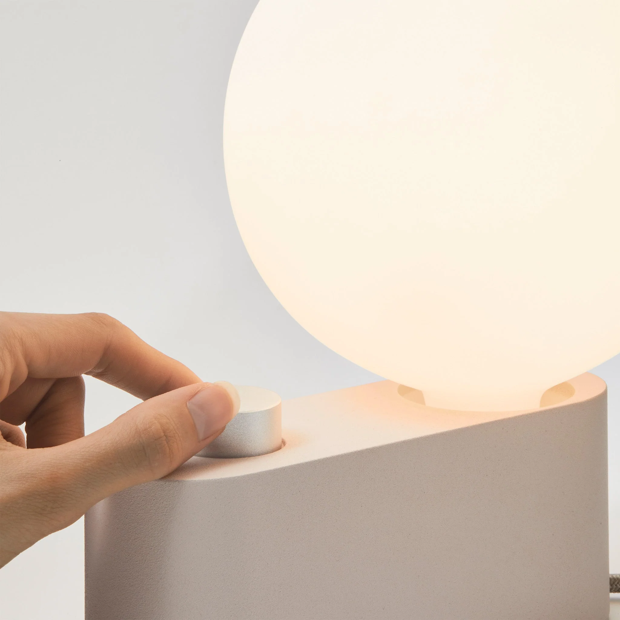 Alumina Lamp in Blossom - Image 7