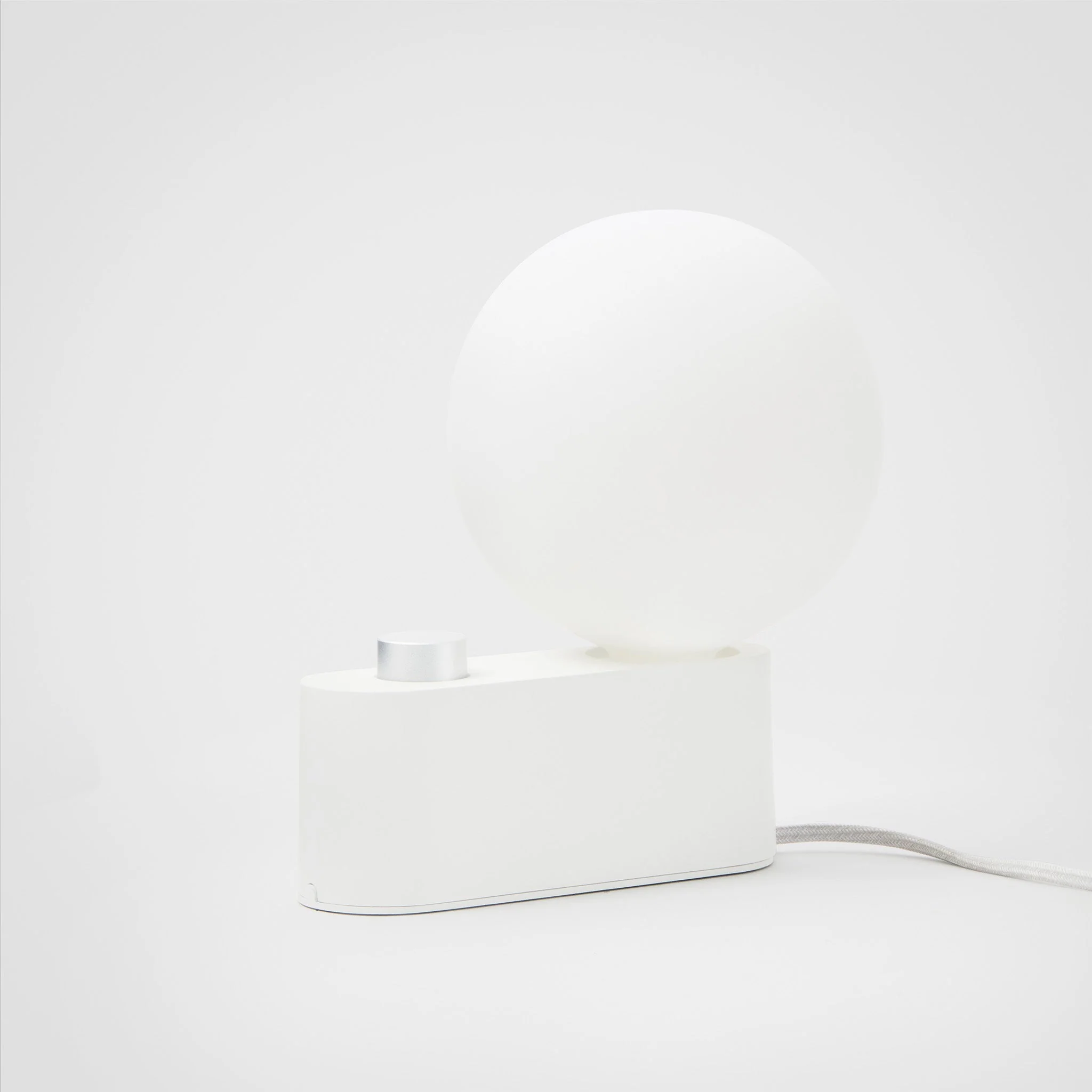 Alumina Lamp in Chalk - Image 10