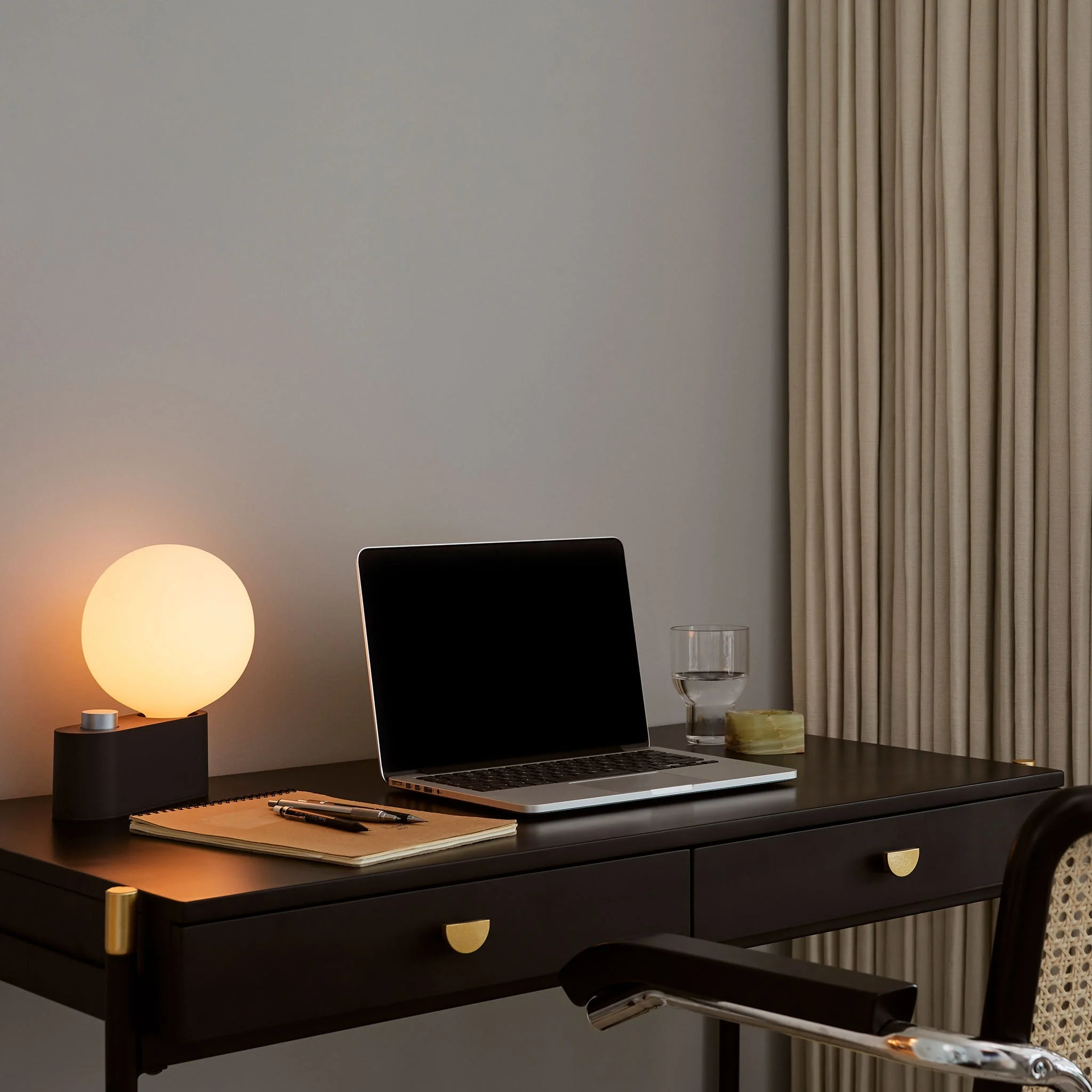 Alumina Lamp in Charcoal - Image 4
