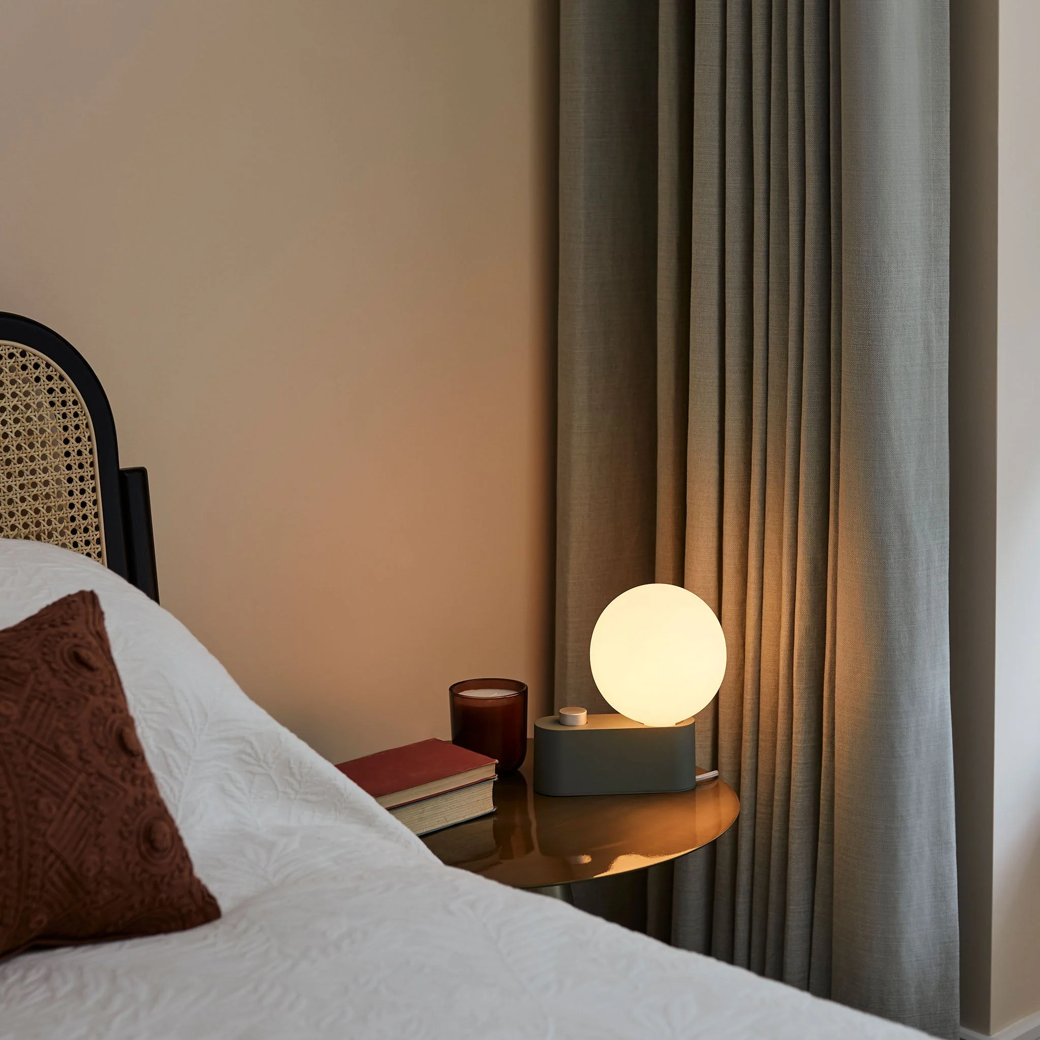 Alumina Lamp in Sage - Image 4