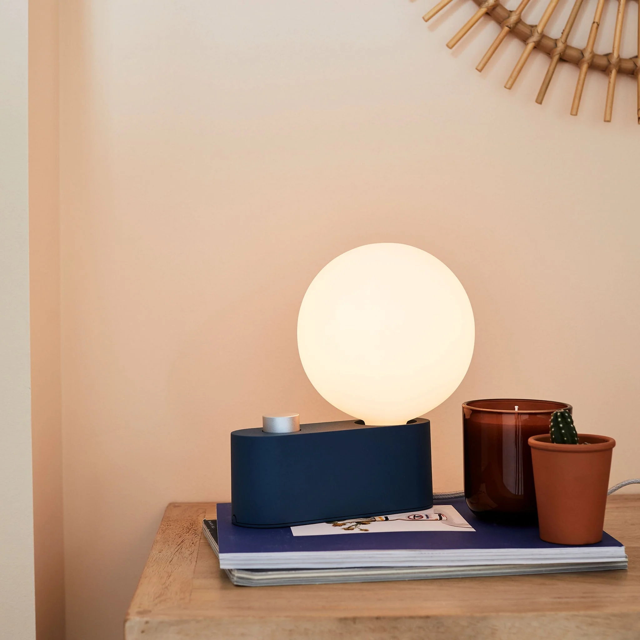 Alumina Lamp in Sapphire - Image 3