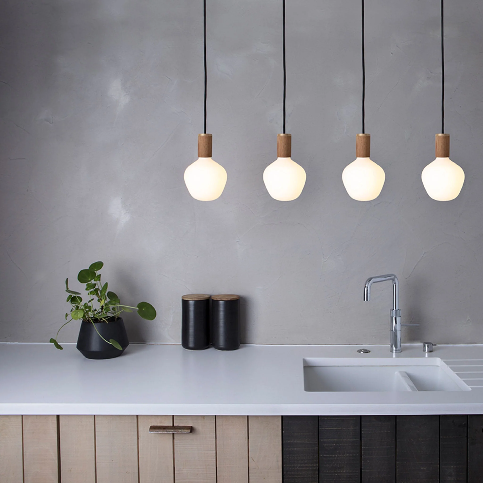 Enno Pendant Light in Brass - Image 3