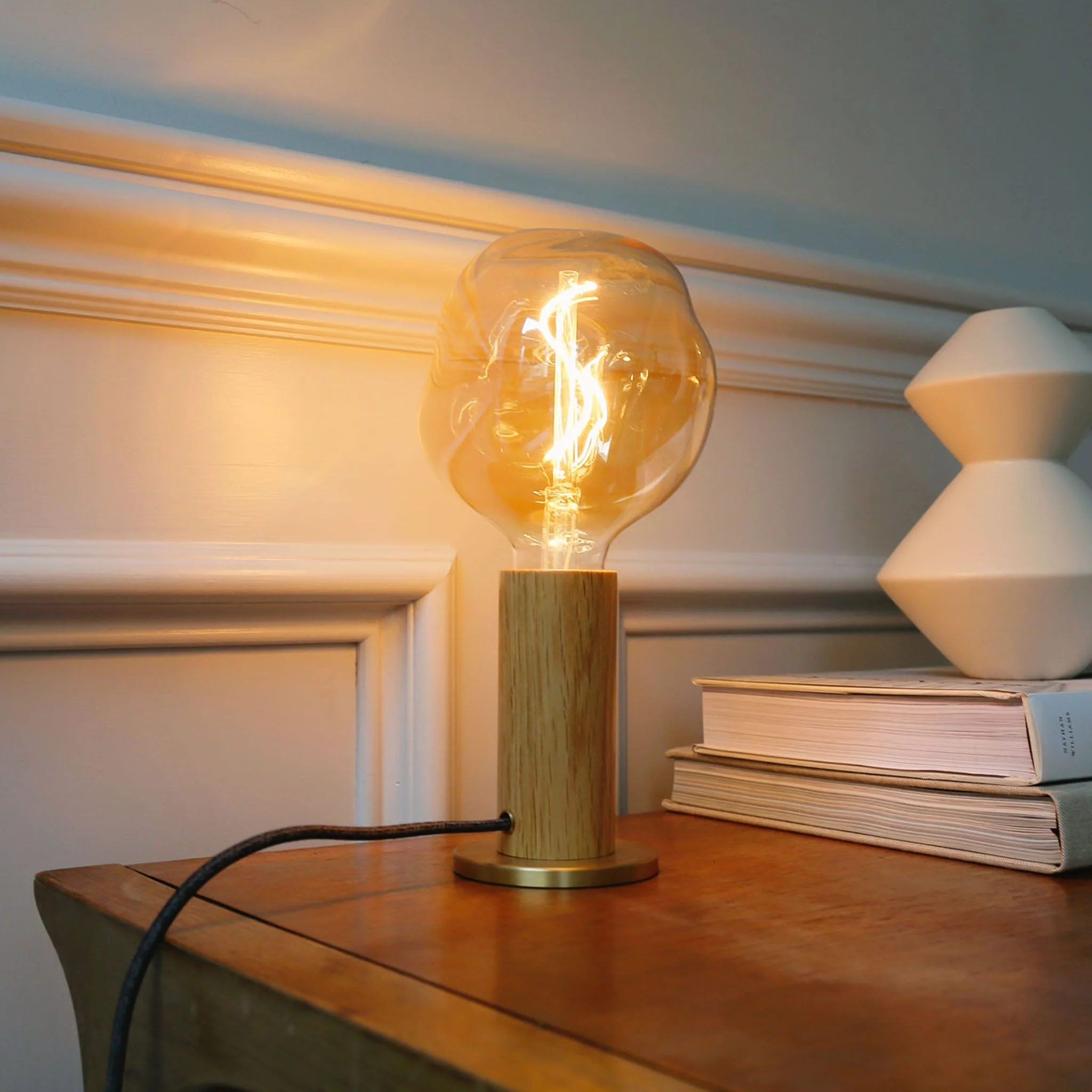 Knuckle Table Lamp in Oak + Voronoi I - Set of 2 - Image 4