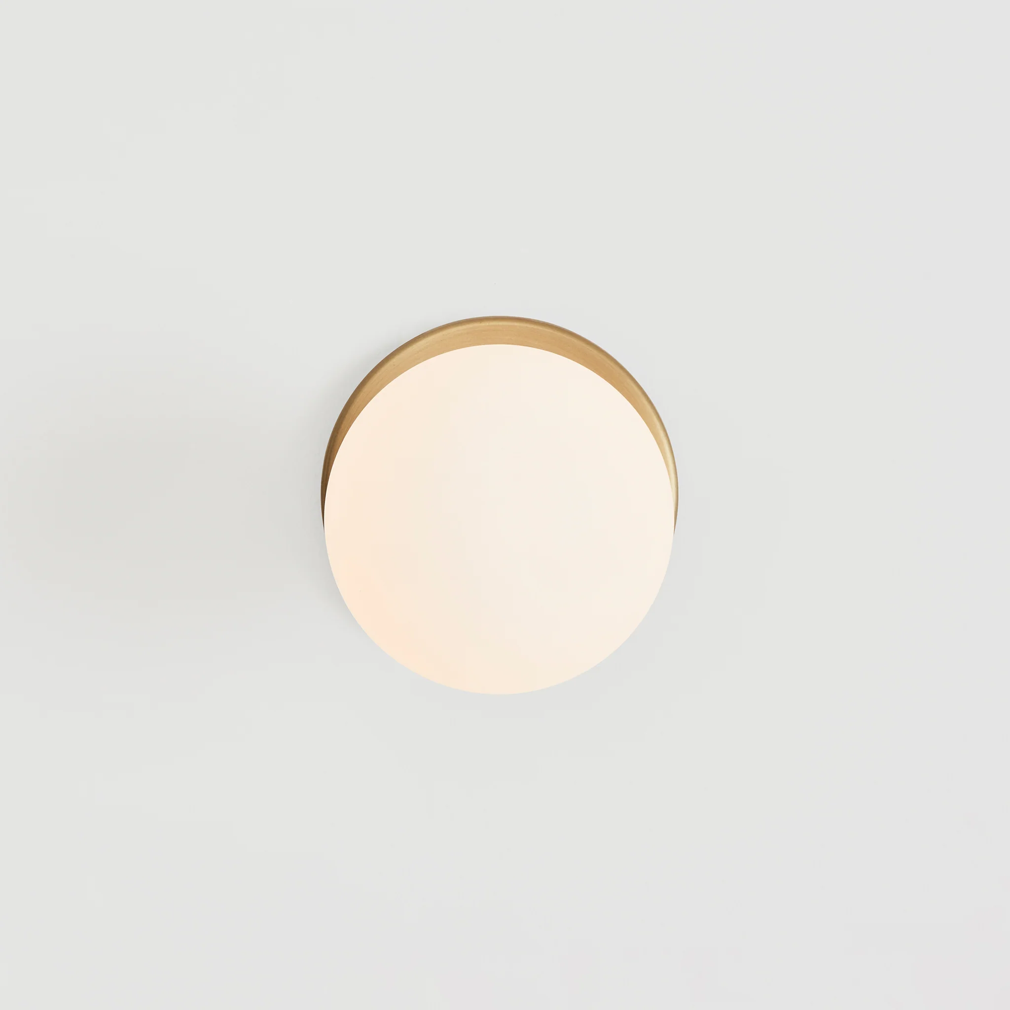 Lochan Wall Light in Brass + Sphere III - Image 7