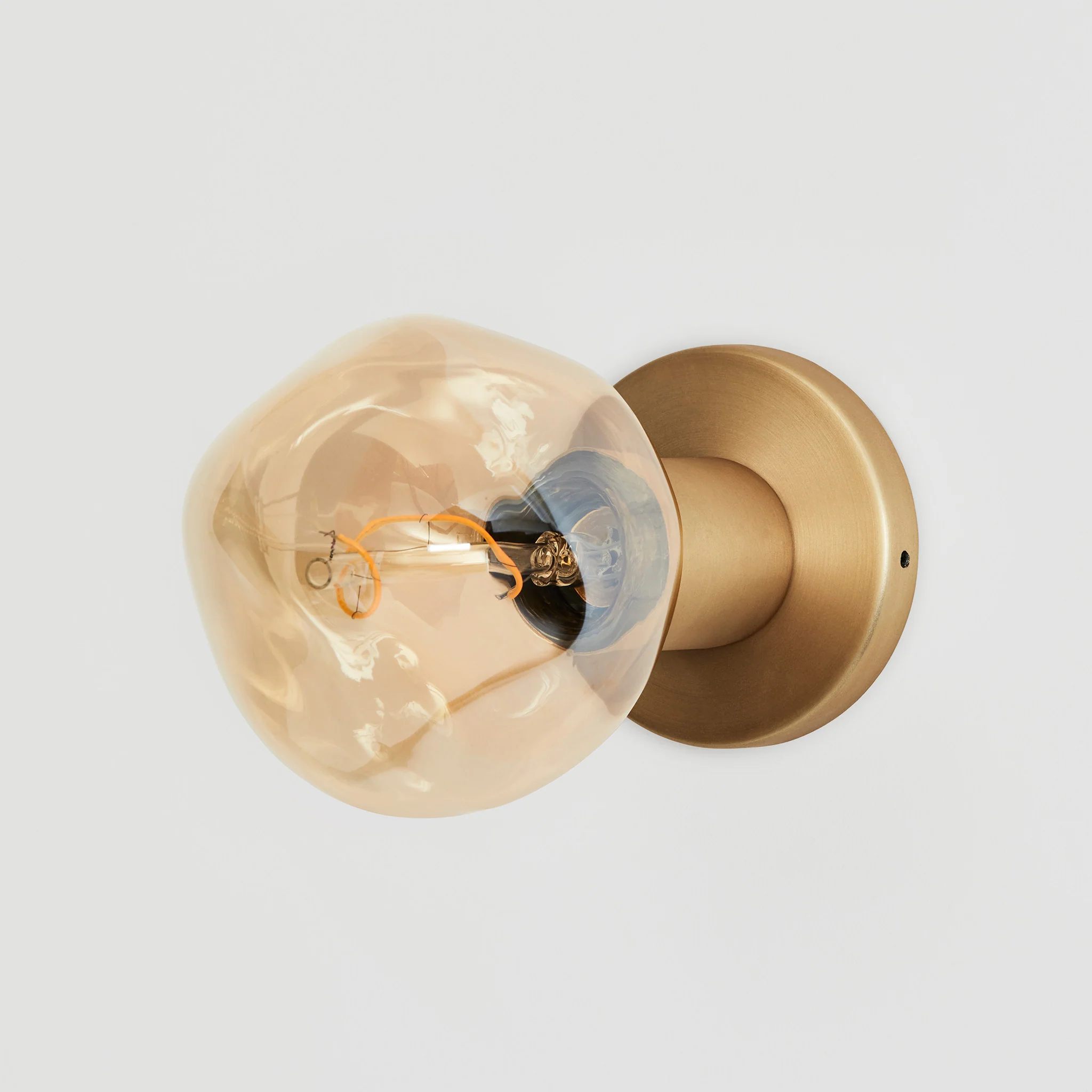 Lochan Wall Light in Brass + Voronoi I - Image 4