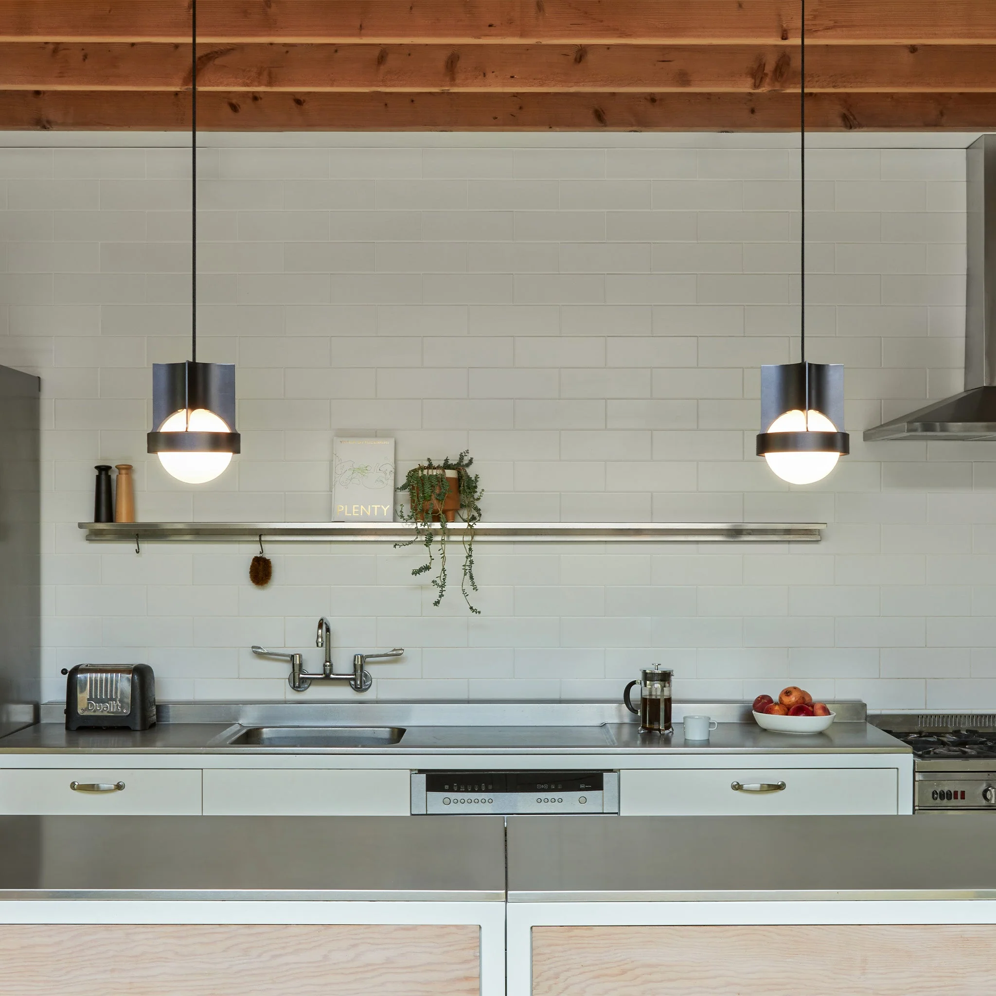 Loop Single Pendant in Dark Grey + Sphere IV - Image 4