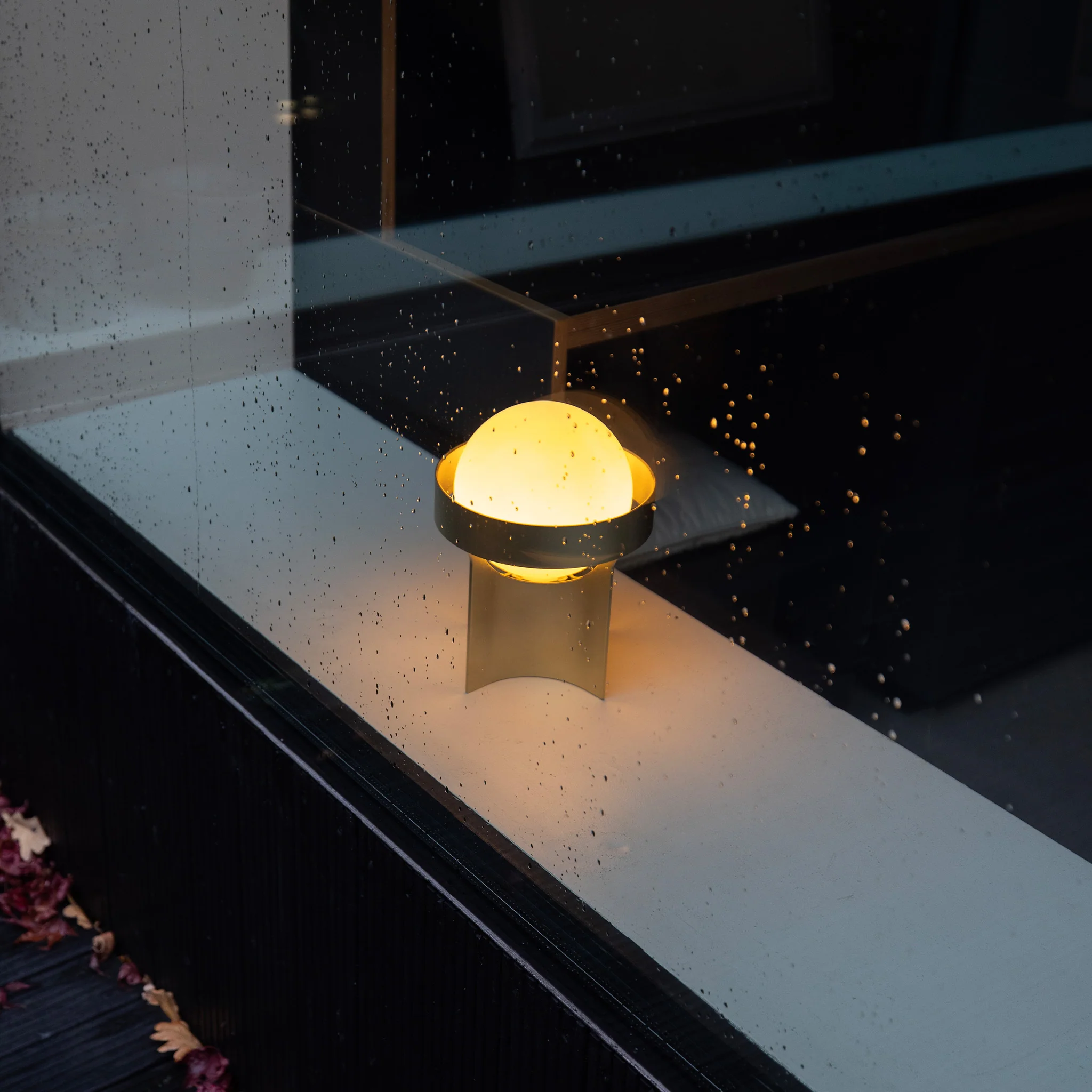 Loop Table Lamp in Gold + Sphere IV - Image 4