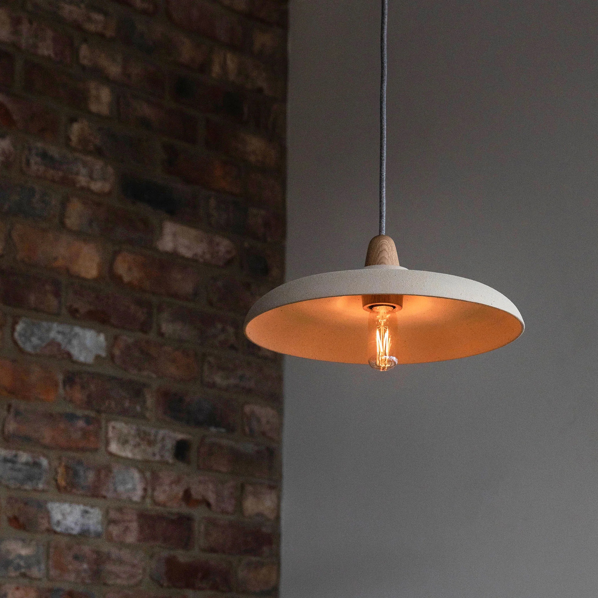 Lurra E27 LED Bulb - Image 3