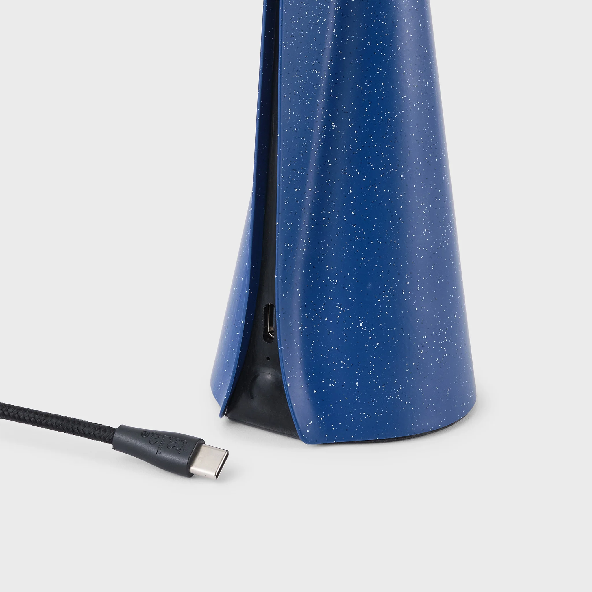 Mantle Portable Lamp in Cobalt Blue - Image 6