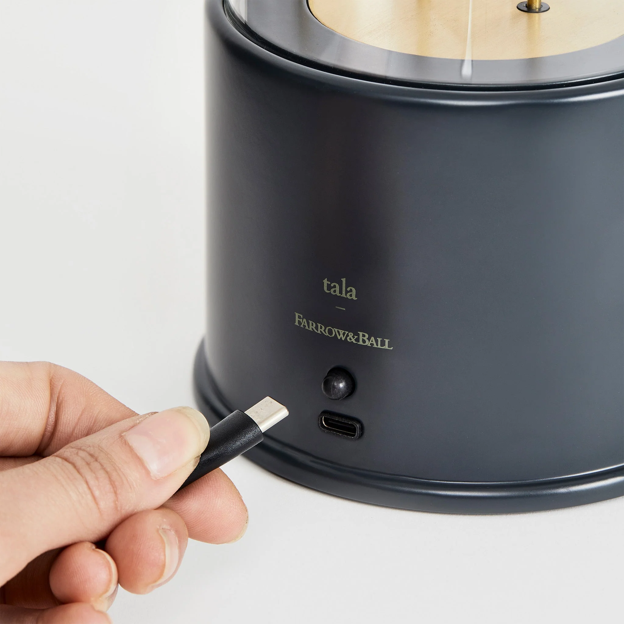 The Muse 1.0 Portable Lamp in Hackles Black - Image 10