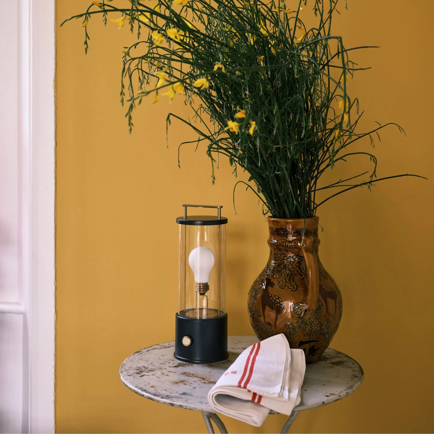 The Muse 1.0 Portable Lamp in Hackles Black - Image 4