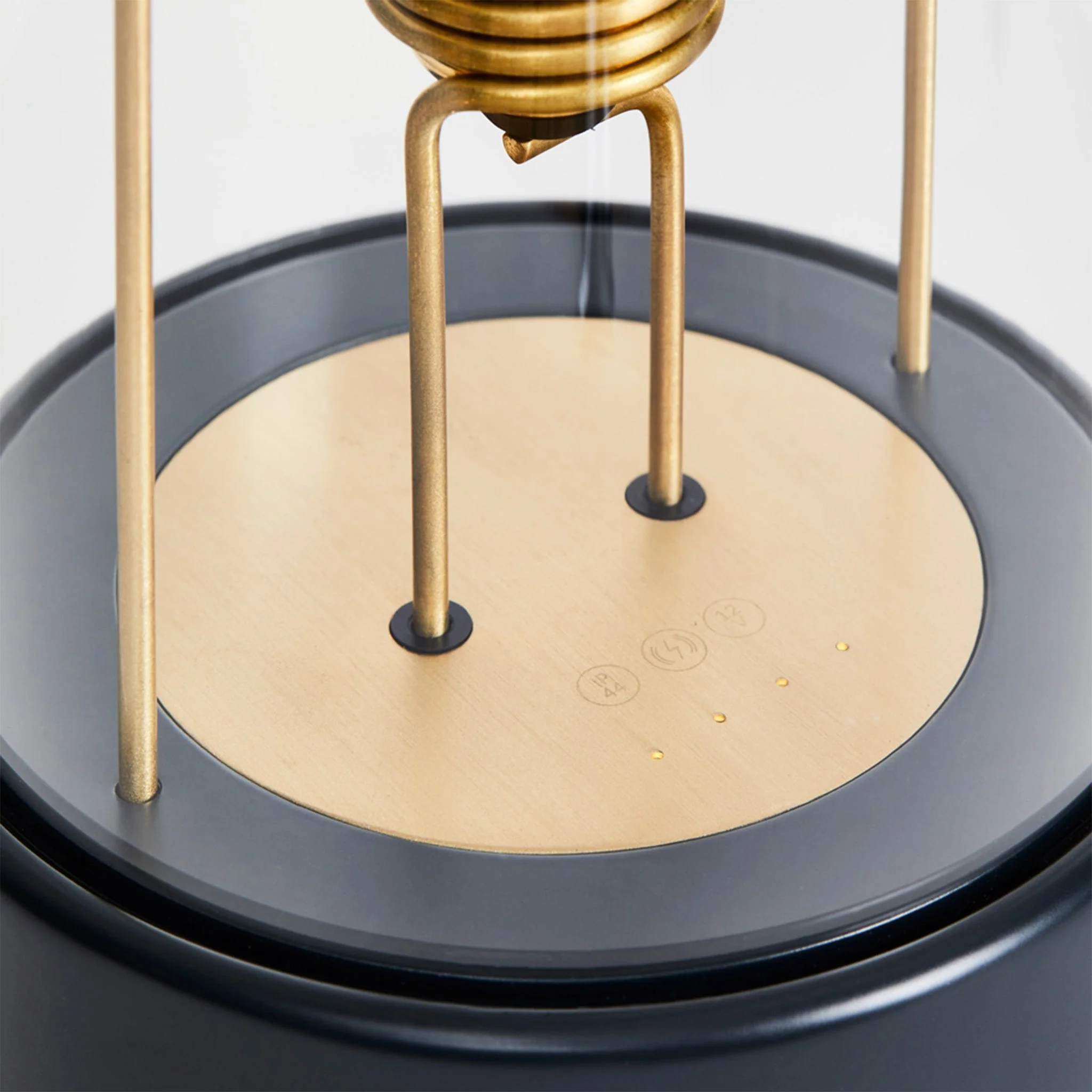 The Muse 1.0 Portable Lamp in Hackles Black - Image 8