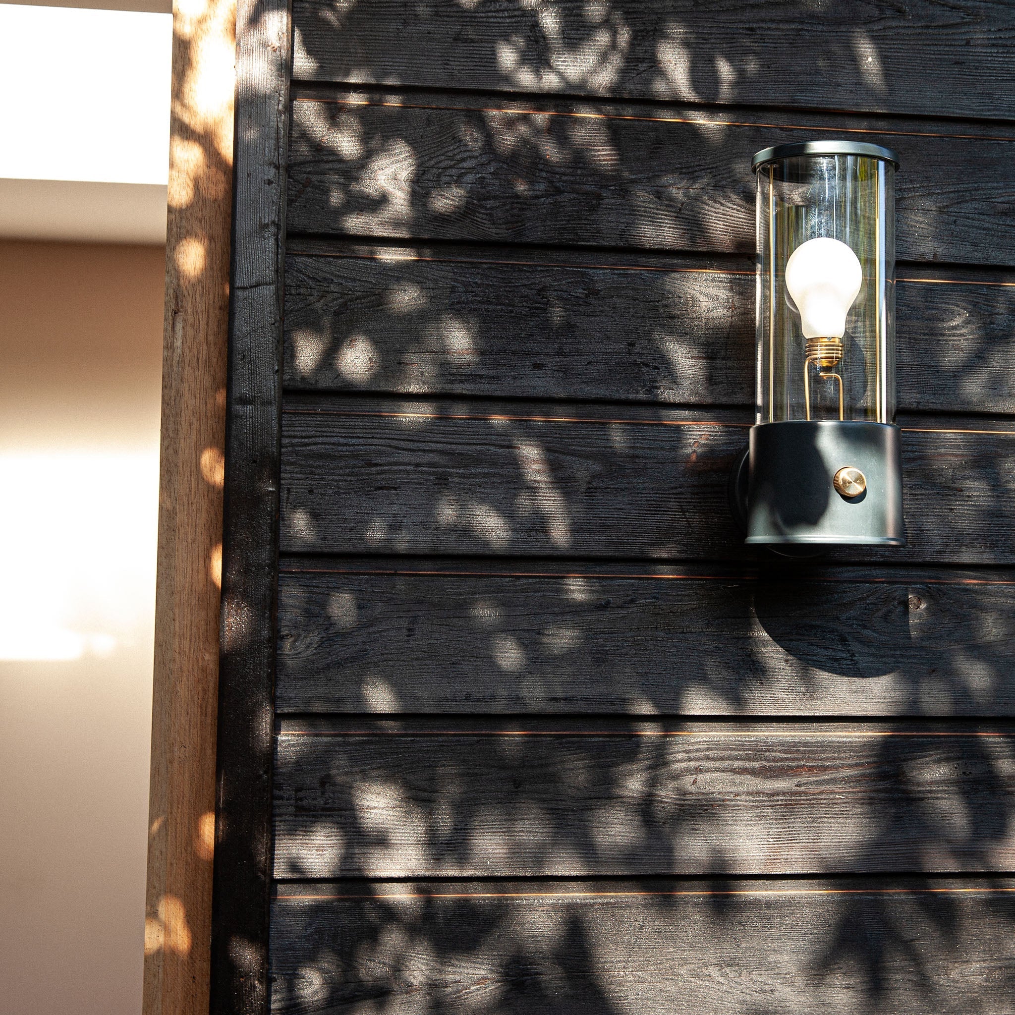 The Muse Wall Light in Hackles Black - Image 7