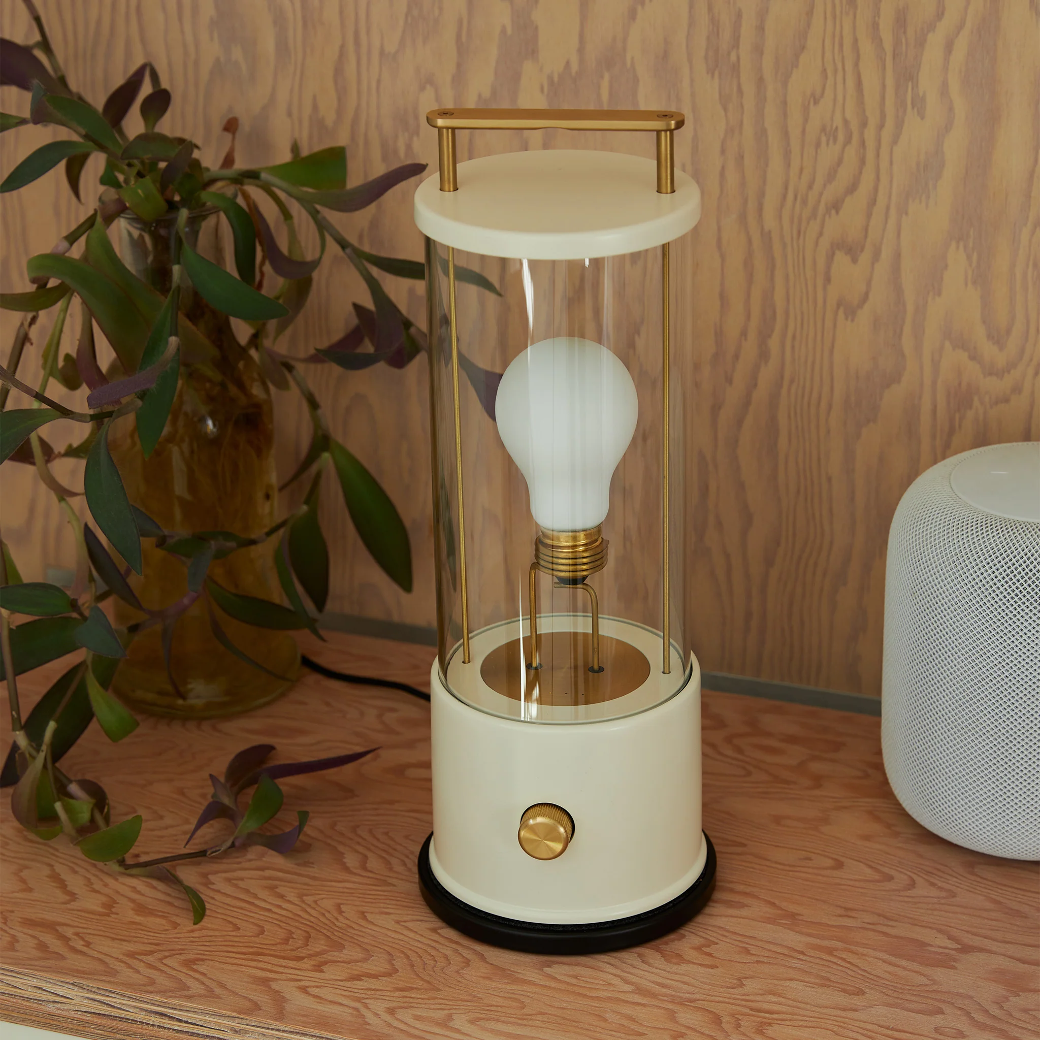 The Muse Wireless Charger - Image 3
